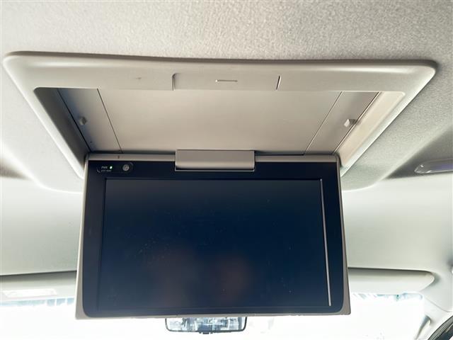 ご成約頂いたお車は全車保証付で納車後も安心！有料オプションで長期保証をお選びいただくことも可能です。