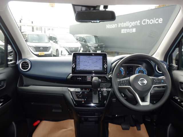 車内。視界も良好でストレス無く快適なドライブをご提供できます♪