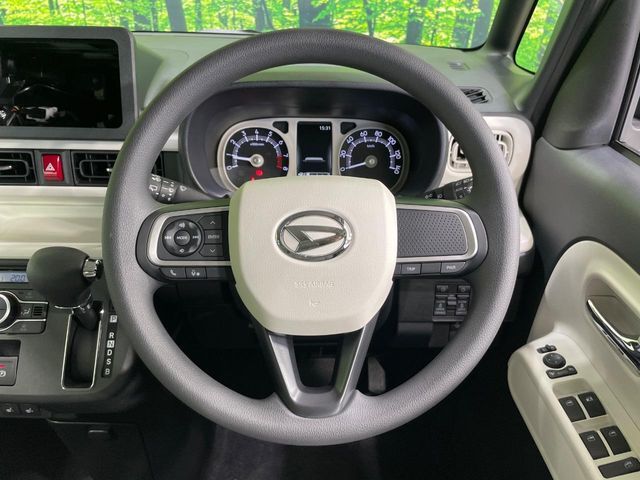 【ステアリングスイッチ】運転中、前方から目線をそらすことなく、オーディオ等の操作が可能な便利機能！安心＆快適なドライブを演出してくれます♪