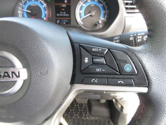 こちらの車には、日産U-CARSの基本保証として、ワイド保証がつきます。保証は、なんと一年間走行無制限。こちらの保証は、全国の日産販売会社で受けることができるので、安心です。
