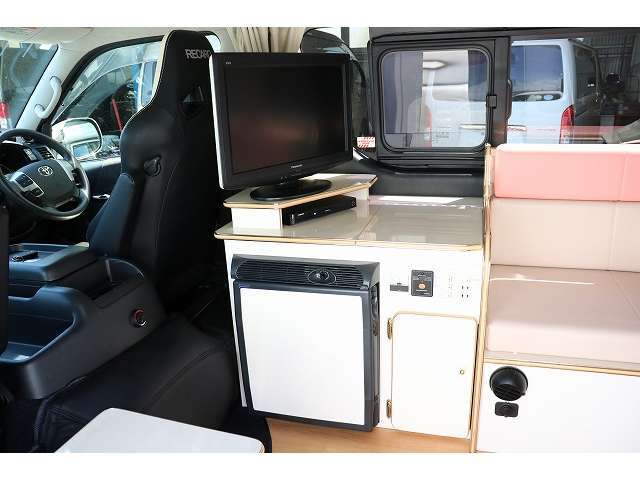 キャンピングカーは様々なボディータイプを取扱中！キャブコン バンコン 軽キャンパー フルコン バスコン キャンピングトレーラー トラキャン クラスA クラスB クラスC ポップアップルーフ ベイウインドウ