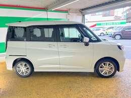 禁煙車です！また、ミラーウインカー・ドアバイザー・プライバシーガラス付きです！