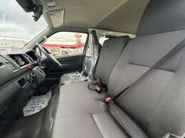 北海道から沖縄まで全国各地の納車実績あります！実車が確認できない方へも詳細な車両情報を電話やメールでお伝えします。別途有償になりますが、TAXプレミアム保証を取り扱っております。
