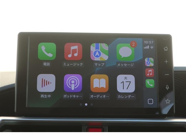 ディスプレイオーディオを装備。スマホとクルマをつなぐことで、これまでのナビに加えて、いろんなサービスが楽しめます。