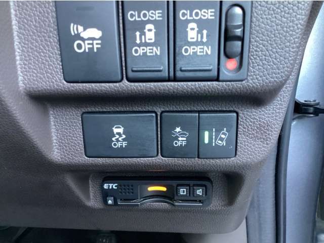☆HONDA　SENSING☆★衝突軽減ブレーキ・誤発進抑制機能・路外逸脱抑制機能など安心安全快適に運転できる装備を搭載しております★