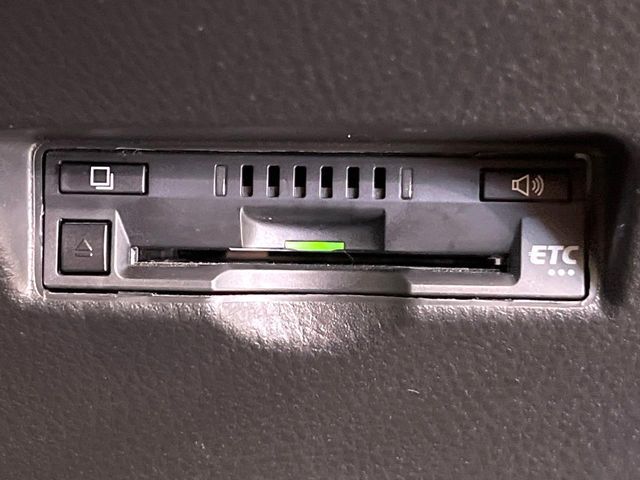 【ETC】高速道路の料金所をストレスなく通過！話題のスポットやサービスエリアに多い「スマートIC」利用時は必須のアイテムです。当店でセットアップを実施、ご納車当日からすぐにご利用いただけます！