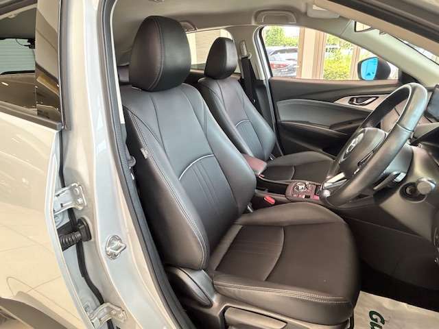 WOW！TOWN大宮ではお車のご購入だけでなく、車検やメンテナンスの相談はもちろん板金や任意保険までアフターサービスも行なっています。お気軽にご相談ください！！