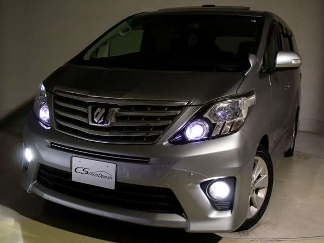 最長5年間走行無制限保証！車種ごとの専門メカニックよる全車展示前点検済み！自己診断コンピューターによる測定を行い合格車輌のみ展示させて頂いております！