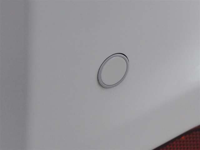 コーナーセンサー付きなので駐車が苦手な方でも安心ですね！