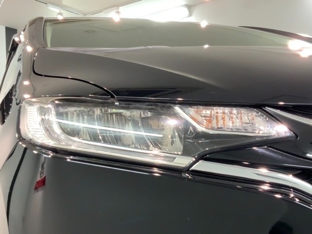 LEDヘッドライトは、点灯の瞬間から最大光量を発揮し、突然暗くなるトンネルなどでの安定感を高めます。