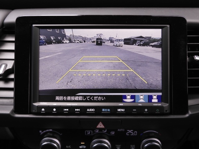 ◆バックカメラ◆リバースにするだけで映ります、後方の安全確認や、狭い駐車場での車庫入れ、雨の日や夜間など視界の悪い時に便利です！安全にバックする為には欠かせない装備です。