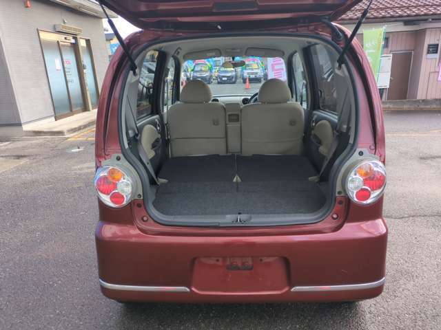 荷室広々♪フルフラットにもなります！