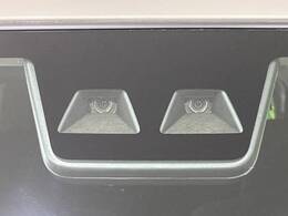 【スマートアシスト】走行中に前方の車両等を認識し、衝突しそうな時は警報とブレーキで衝突回避と被害軽減をアシスト。より安全にドライブをお楽しみいただけます。