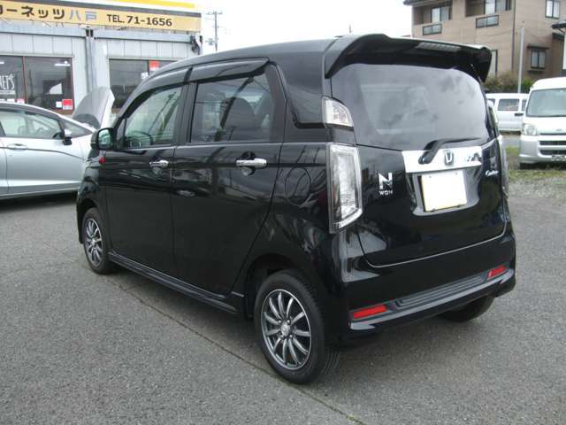 総額表示は当店からの乗り出し価格になります！納車費用（陸送費用）は別途承りますのでご希望の方はお問い合わせ下さい！