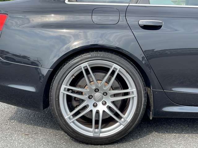 【納車整備メニュー】法定点検項目に追加し装備品等のクオリティチェックを実施。また、安心してお乗り頂くためにAftermarket品等各仕様の保安基準適合検査を行い必要な対策は実施してご納車しています。