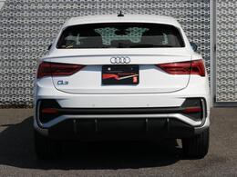 よりスポーティに鍛え抜かれ、見る者すべてにパワフルな走りを予感させるAudi Q3