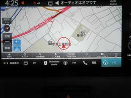 ホンダ純正ナビ付き！独自のインターナビ搭載により、リアルタイムの交通渋滞情報だけでなく、お出掛け先の天気や様々な情報も取得できドライブをよりお愉しみ頂けます！♪