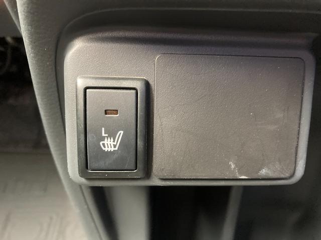 大変申し訳ありませんがお車のお取り置きは行っておりません。ご希望のお車がありましたらぜひお早目に来店ください。