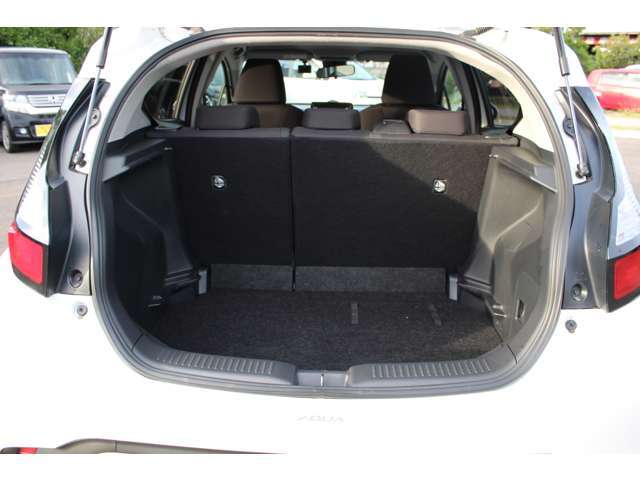 自動車保険等、各種保険も取り扱っております！