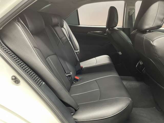車内もキレイで嫌な臭いもありません☆気になる方は内装のスチームクリーナーも施工可能です♪