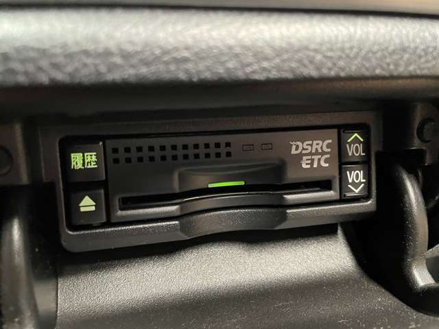 【純正ビルトインETC】装備済み☆長距離ドライブの必需品！高速道路の料金所も楽々通過できますね♪