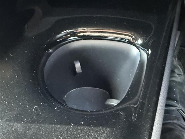 【運転席操作部】快適なドライブを楽しむための機能が装備されています！運転席から触れるので、使いやすいです！除菌プランいれていただくと、さらに清潔で安心していただけます！
