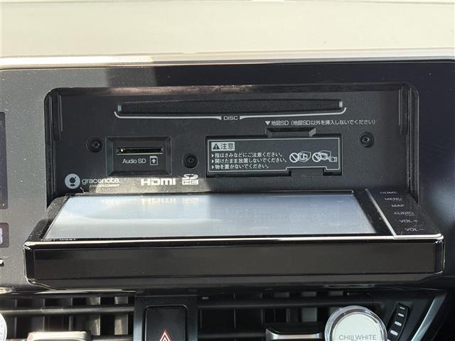 【運転席操作部】快適なドライブを楽しむための機能が装備されています！運転席から触れるので、使いやすいです！除菌プランいれていただくと、さらに清潔で安心していただけます！