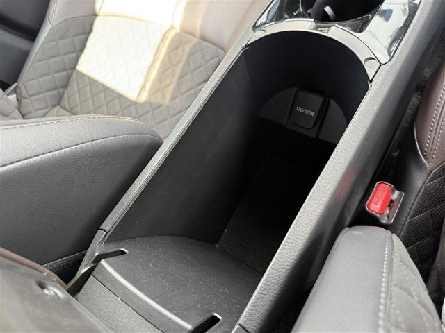 【運転席操作部】快適なドライブを楽しむための機能が装備されています！運転席から触れるので、使いやすいです！除菌プランいれていただくと、さらに清潔で安心していただけます！