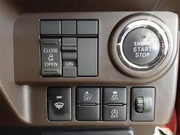 ■　装備3　■　電動スライドドア（パワースライドドア） 前ガラス熱線（フロントワイパーデアイサー） 衝突軽減ブレーキ 横滑り防止装置 アイドリングストップ プッシュスタート