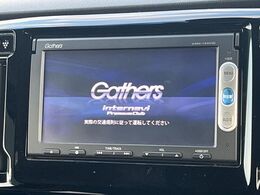 【純正ナビ】人気の純正ナビを装備。オーディオ機能も充実しており、Bluetooth接続すればお持ちのスマホやMP3プレイヤーの音楽を再生可能！毎日の運転がさらに楽しくなります！！