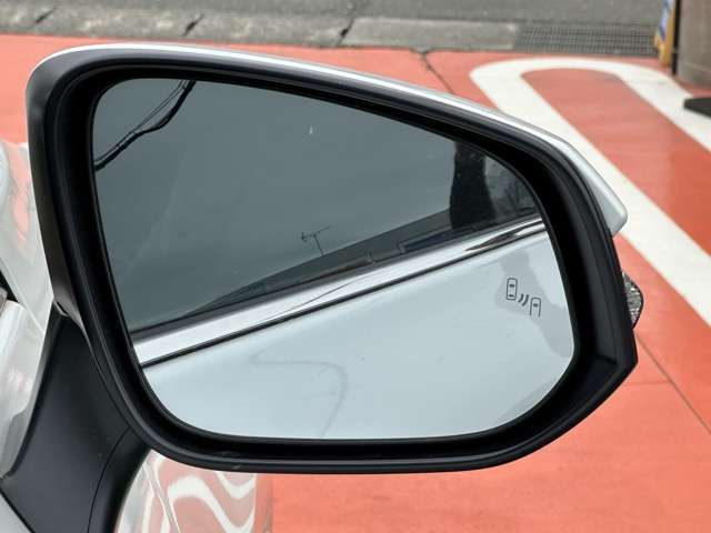 ★納車前に、当社の指定工場で納車前点検を行って納車しますので、安心してお乗りいただけます！もちろん、点検料は車両本体価格に含まれています！