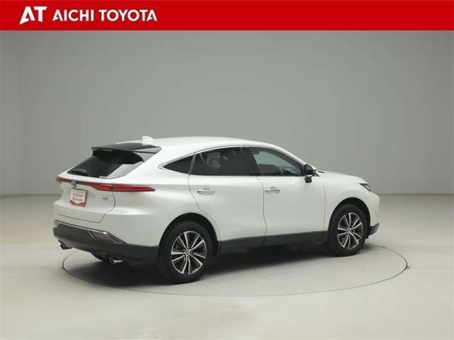 『ロングラン保証』はメーカー、年式を問わず1年間・走行距離無制限の無料保証です。最長3年まで延長可です！詳しくはスタッフまでおたずねください。