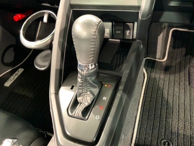 県外のお客様にも販売しております。　気になるお車があればぜひお問合せ下さいね！　ご来店での納車やご自宅への配送手配など、お客様のご都合に合わせてご対応させていただきます。