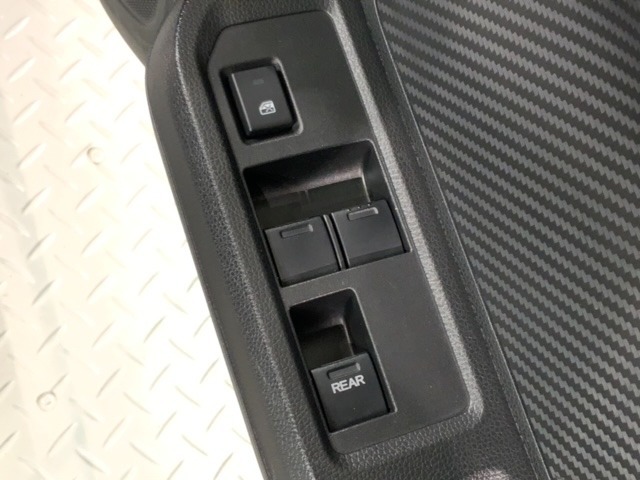お車をお探しのお客様、ご購入までの流れや疑問点など一つ一つ丁寧にご説明させていただきます。　お客様にご納得頂ける一台を一緒にお探しいたしますので、当店へ是非どうぞ！