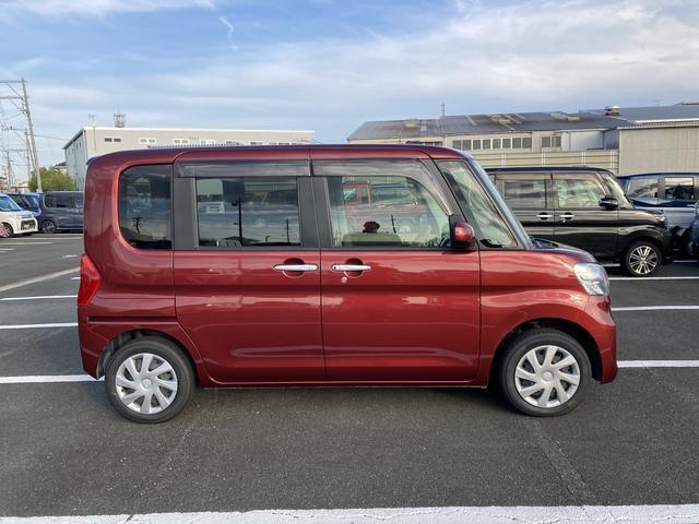 静岡ダイハツの中古車は、展示前に徹底した洗車や室内清掃を実施しております。
