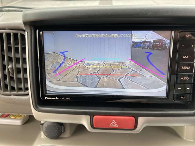 バックモニター付で苦手な駐車も安心安全です！！