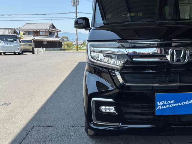 LEDヘッドランプ　LEDフォグランプ　ホンダセンシング