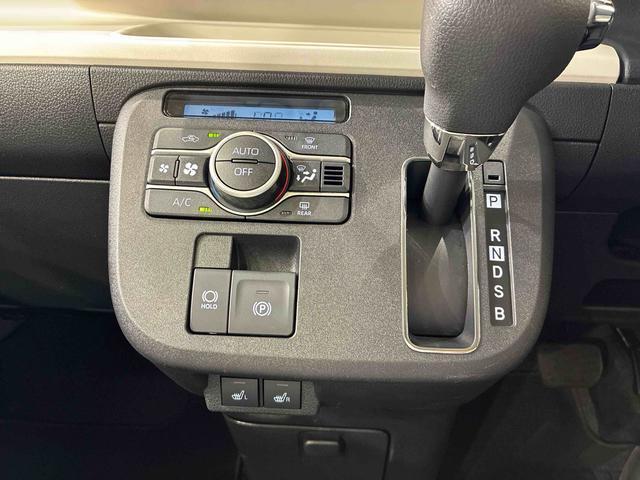 納車前にはプロのメカニックが、各部の点検を行います。ディーラーにしか出来ない品質、そしてサービスできっと満足していただけると思います！