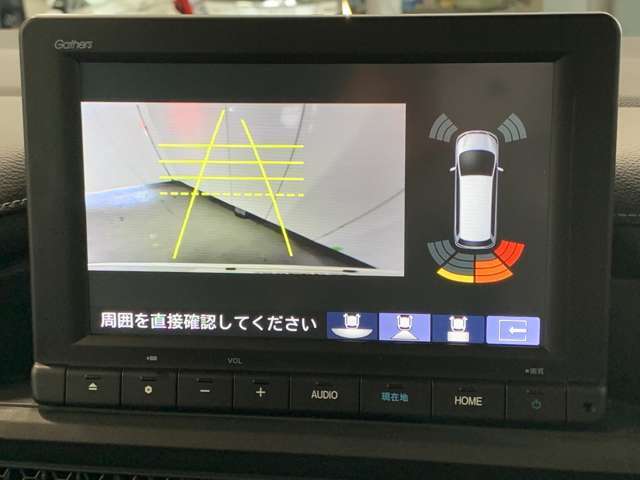 バックギアに入れるだけで自動でリヤカメラに切り替わります！車庫入れやバックが苦手な方にオススメ！