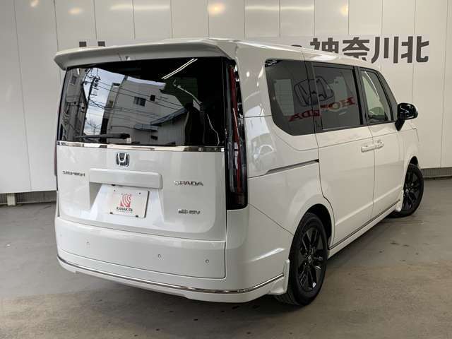 オプションの取り付けもお任せ下さい。任意保険やクレジットの取り扱いもございます。