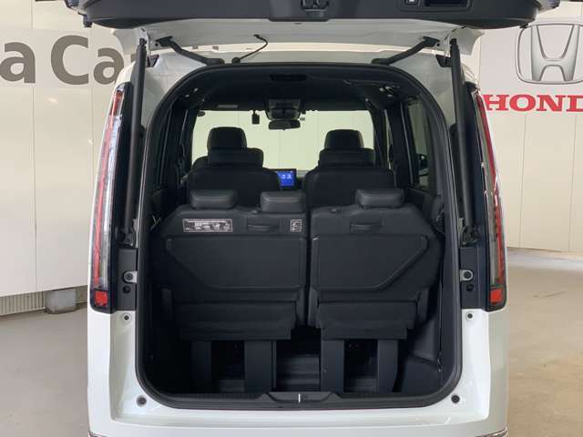 ラゲッジルームも広く、たくさんのお荷物が詰めます！