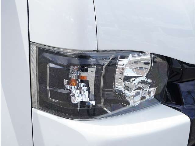 ■LEDヘッドライト★即納台数多数取り揃え！気に入っていただけるお車ご提案します☆ご来店お待ちしております。シーアールエス横浜店045-532-9000