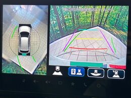 【全方位モニター用カメラ】専用のカメラにより、上から見下ろしたような視点で360度クルマの周囲を確認することができます☆死角部分も確認しやすく、狭い場所での切り返しや駐車もスムーズに行えます。
