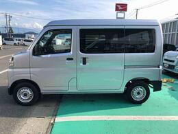 納車前にはプロのメカニックが点検、整備を行いますので安心してお乗り頂けます！（＾＾）！