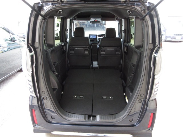 内装、外装、エンジンルームの隅ずみまでクリーニングを実施してお渡しします！プロが仕上げをしましたからピッカピカですよ～！点検整備もきっちり実施いたします。