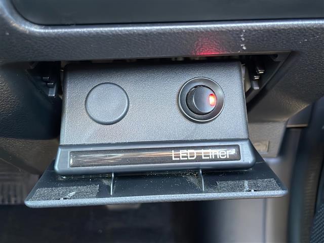 【運転席操作部】快適なドライブを楽しむための機能が装備されています！運転席から触れるので、使いやすいです！除菌プランいれていただくと、さらに清潔で安心していただけます！