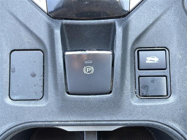 【運転席操作部】快適なドライブを楽しむための機能が装備されています！運転席から触れるので、使いやすいです！除菌プランいれていただくと、さらに清潔で安心していただけます！