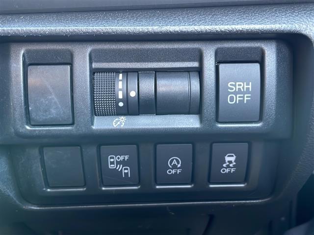 【運転席操作部】快適なドライブを楽しむための機能が装備されています！運転席から触れるので、使いやすいです！除菌プランいれていただくと、さらに清潔で安心していただけます！