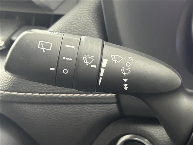 【運転席操作部】快適なドライブを楽しむための機能が装備されています！運転席から触れるので、使いやすいです！除菌プランいれていただくと、さらに清潔で安心していただけます！
