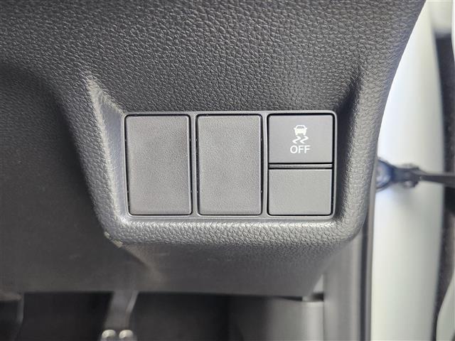 【運転席操作部】『運転席周辺の装備』の画像になります。快適なドライブを楽しむための機能が装備されています！運転席から触れるので使いやすいです！